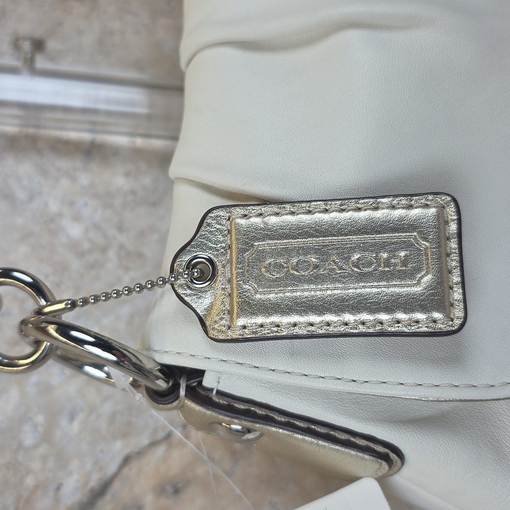 New Coach Soho White Ivory Shoulder Flap Bag‎ with Gold Metallic Accents - Picture 4 of 12